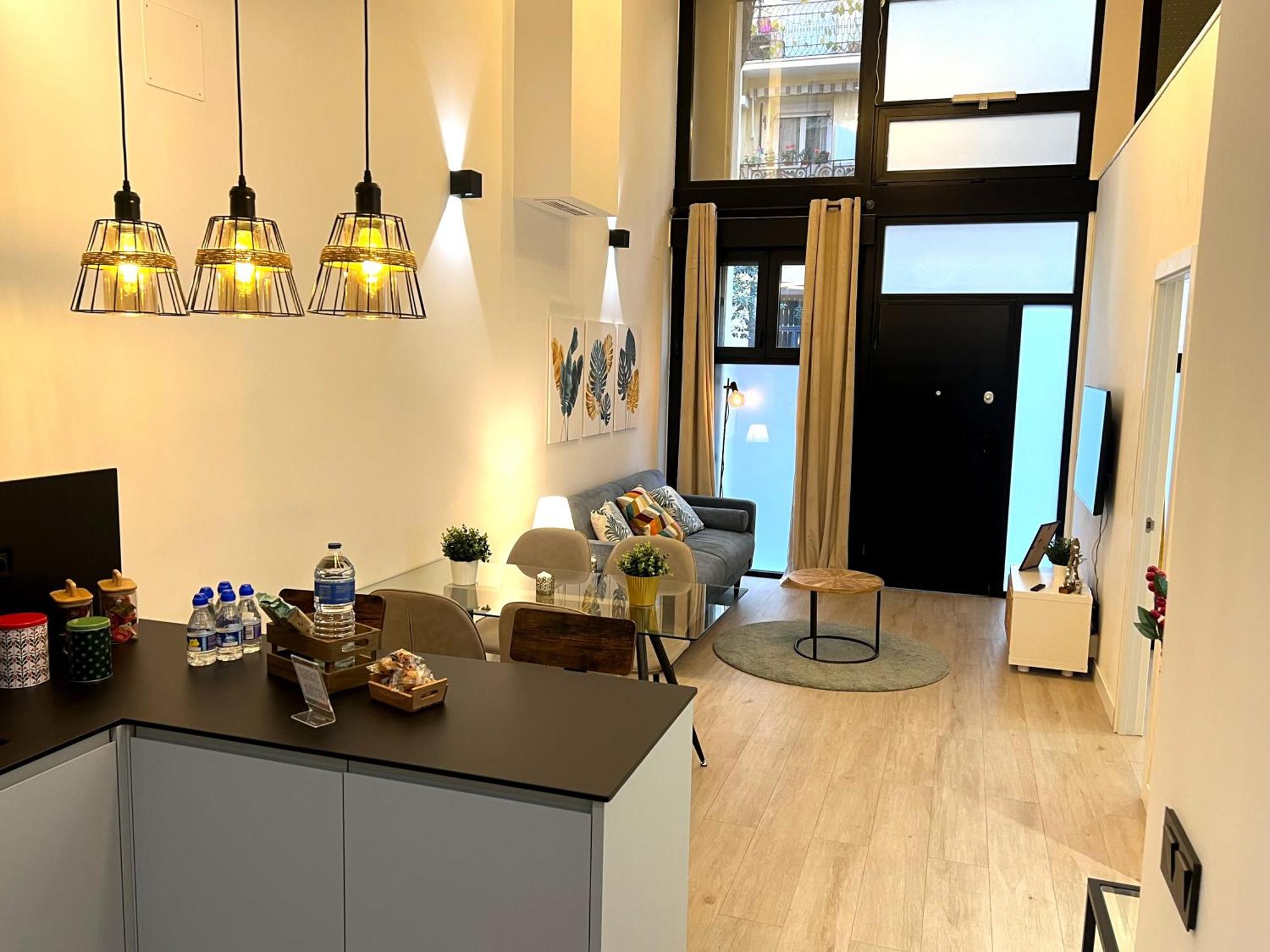 马德里Duplex Moderno Y Acogedor Junto A Atocha公寓 外观 照片